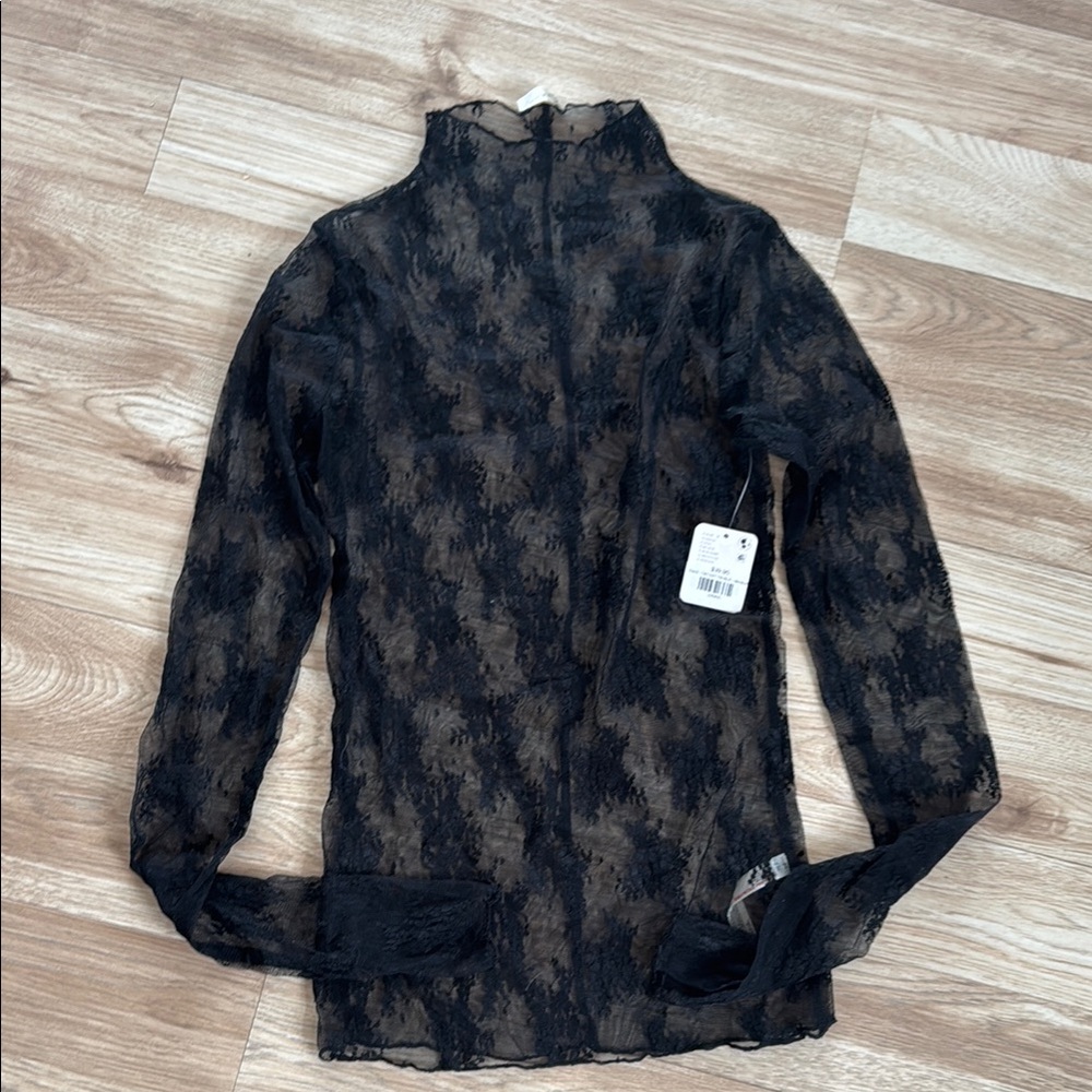 FREE PEOPLE NWT lace top